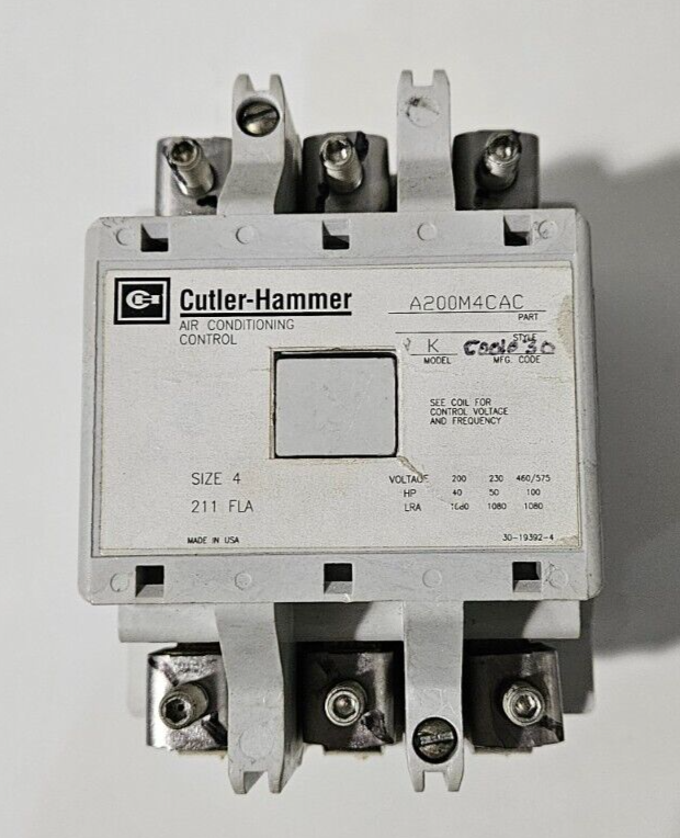 Cutler-Hammer A200M4CAC Size 4 Motor Starter 600VAC 211A 100HP 110/120 Volt Coil