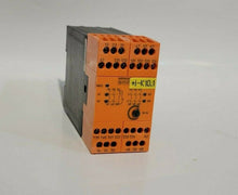 Load image into Gallery viewer, E. Dold &amp; Sohne Safemaster BH5928.92 Safety Relay DC24V
