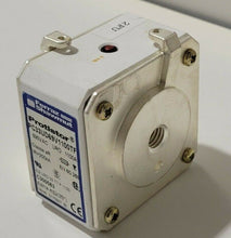 Load image into Gallery viewer, Ferraz Shawmut PC33UD69V1100TF 1100A 690V Fuse
