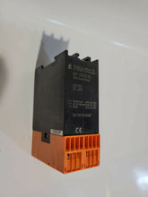 Load image into Gallery viewer, E. Dold &amp; Sohne Safemaster BH5928.92 Safety Relay DC24V
