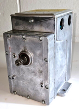 Load image into Gallery viewer, YORK / JOHNSON CONTROLS 025-17174-002 MOD MOTOR ACTUATOR 120 VAC 28 WATTS 0.5 A
